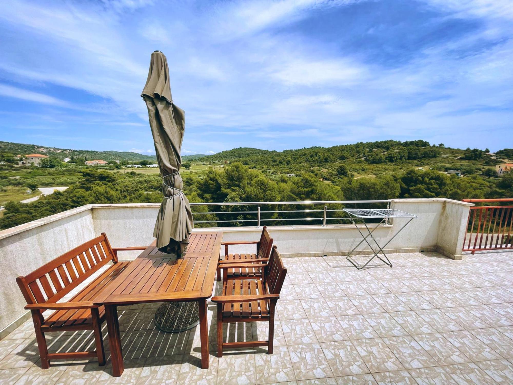 Apartments Kordic Vis Exterior foto