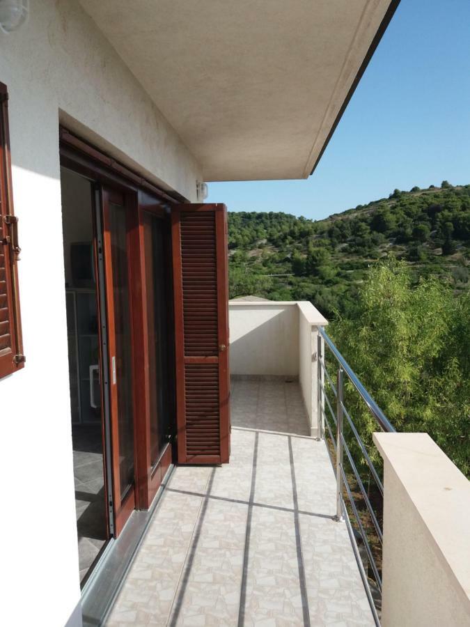 Apartments Kordic Vis Exterior foto